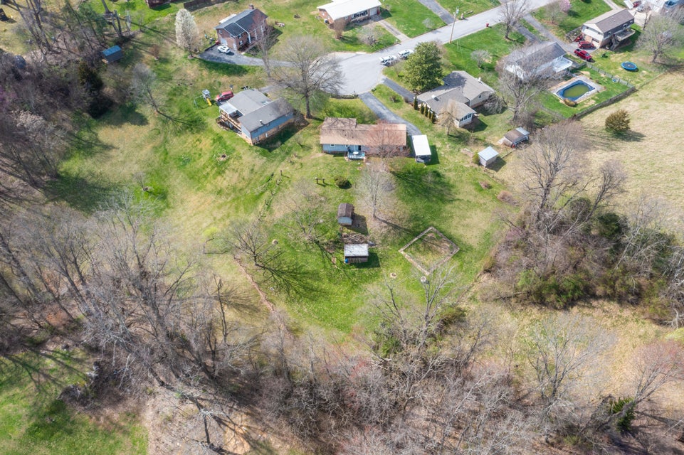 Photo #43: 1202 Bairvette Avenue