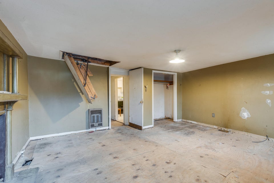 Photo #13: 1515 Bloomingdale Road