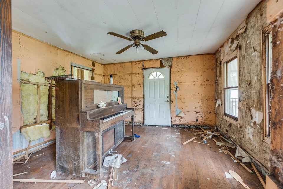 Photo #6: 2440 Pondella Avenue