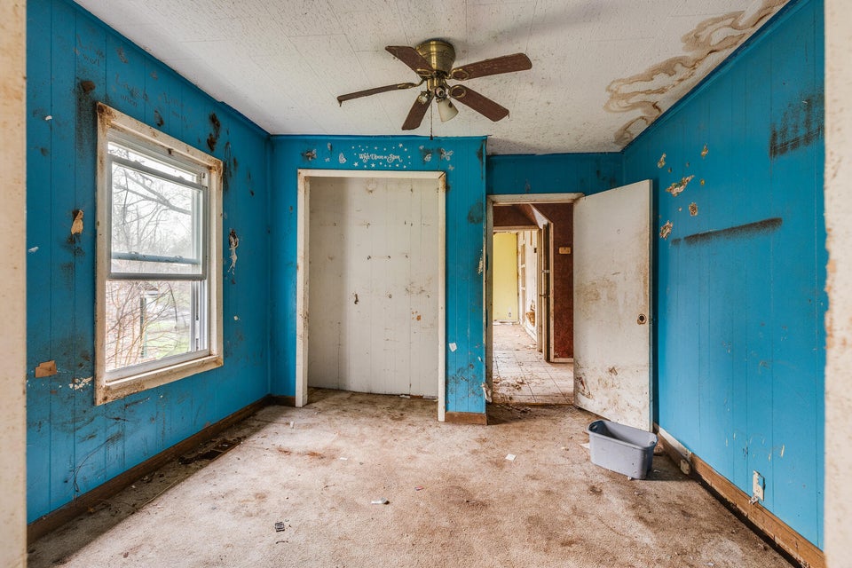 Photo #15: 2440 Pondella Avenue