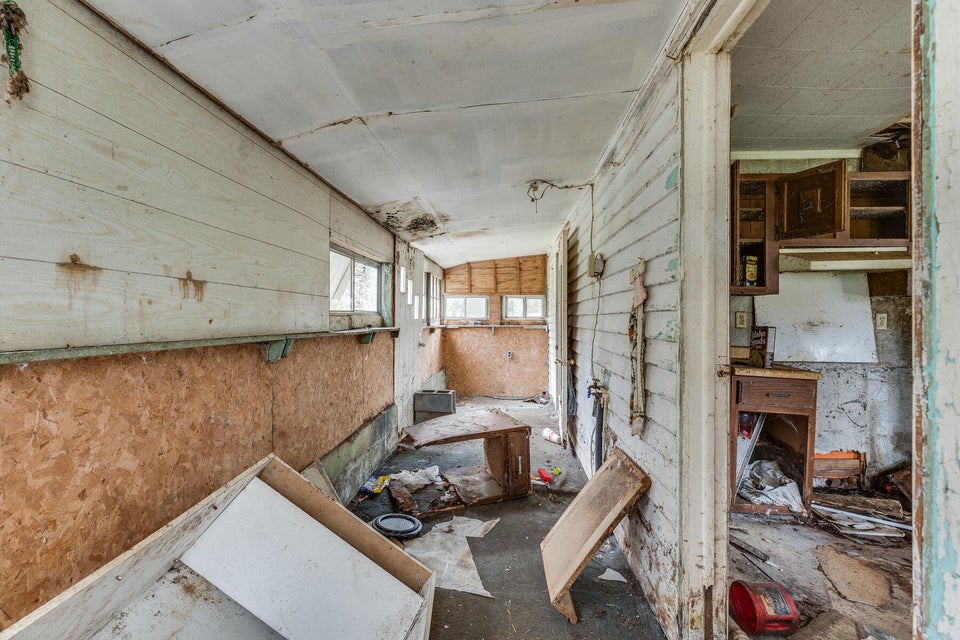 Photo #17: 2440 Pondella Avenue