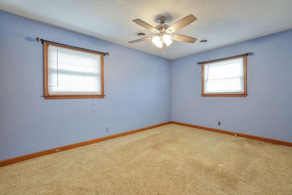 Photo #23: 981 Beechwood Drive