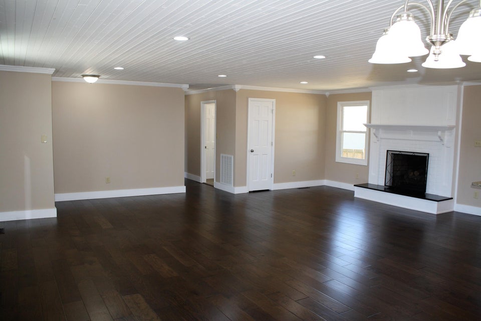 Photo #11: 2916 Newbern Drive