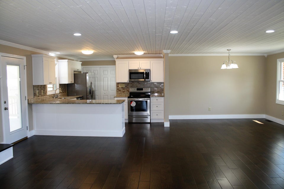 Photo #21: 2916 Newbern Drive