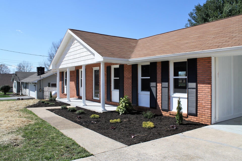 Photo #7: 2916 Newbern Drive