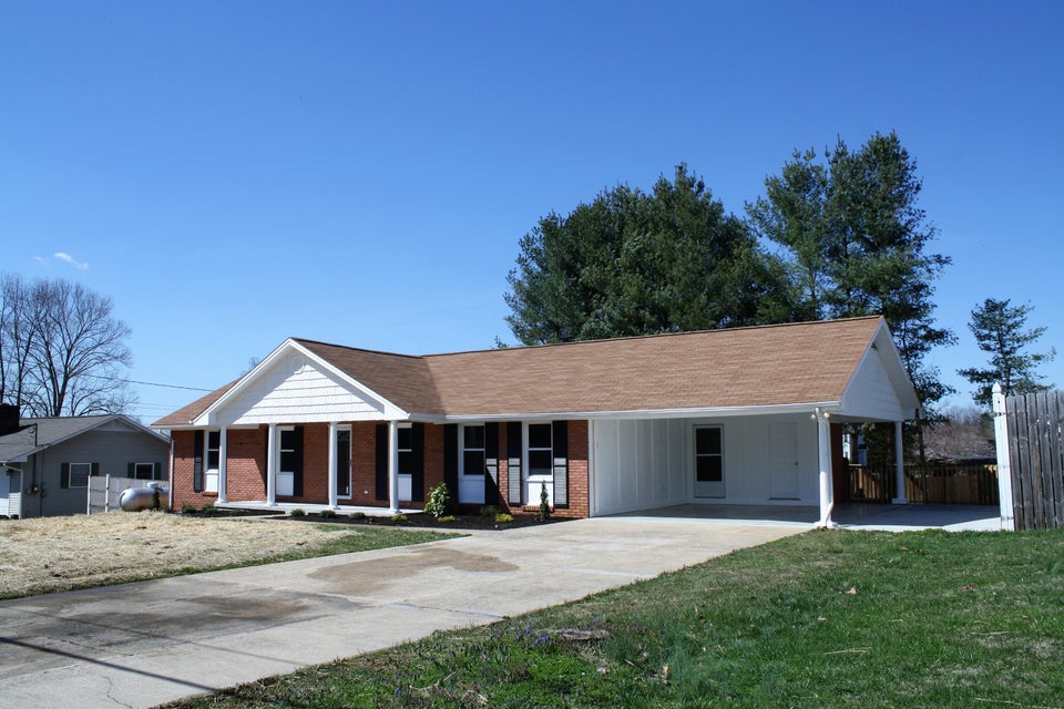 Photo #3: 2916 Newbern Drive
