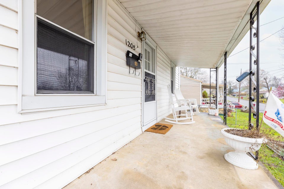 Photo #5: 1205 Main Street