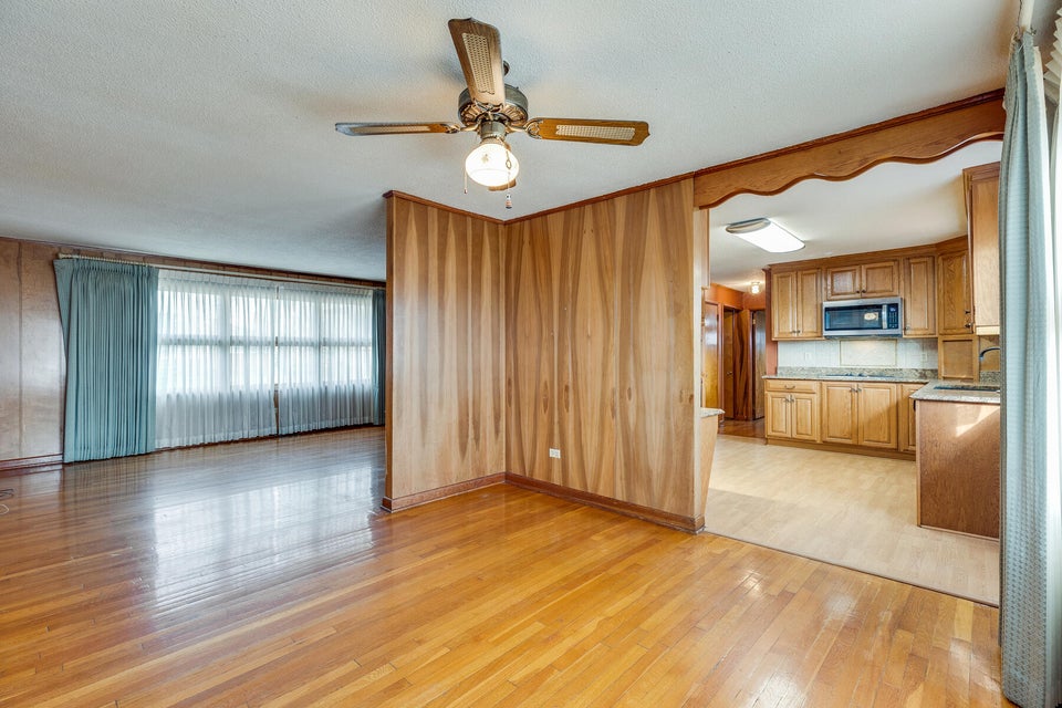 Photo #10: 2025 Oakland Dr Street