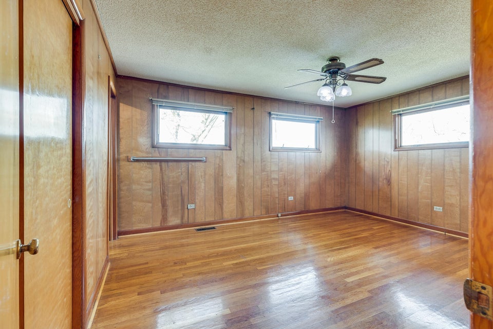 Photo #16: 2025 Oakland Dr Street