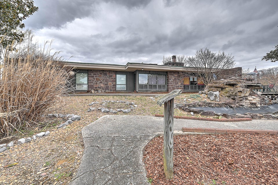 Photo #31: 183 Hemlock Road
