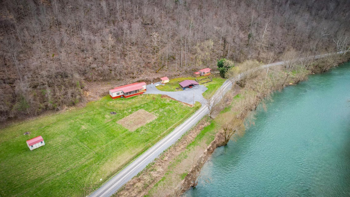 Photo #10: 727 Waters Edge Road