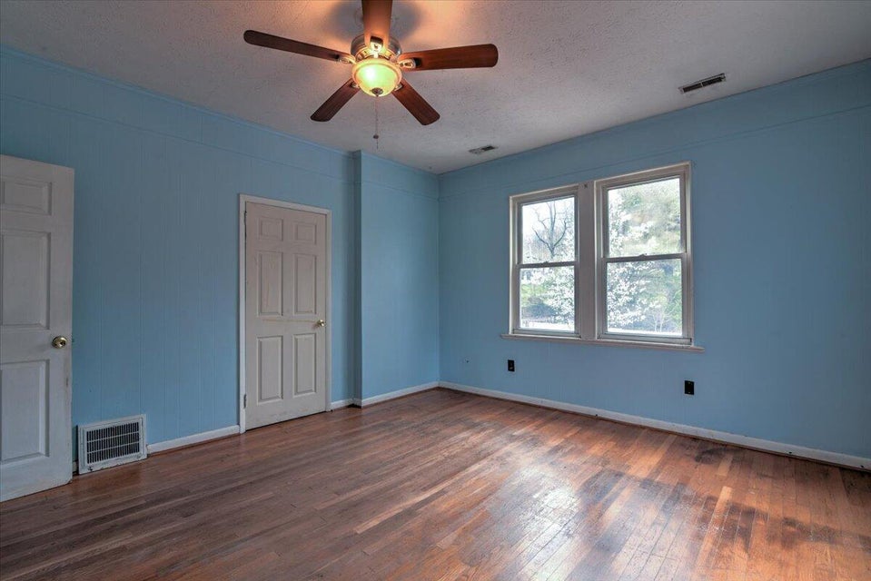 Photo #25: 3801 Summit Drive