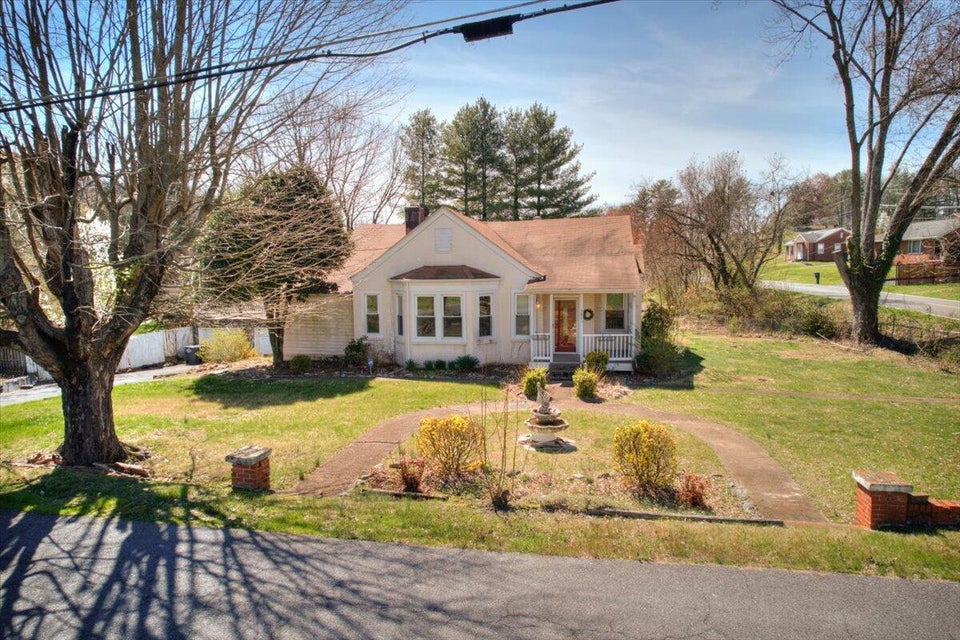 Photo #50: 3801 Summit Drive