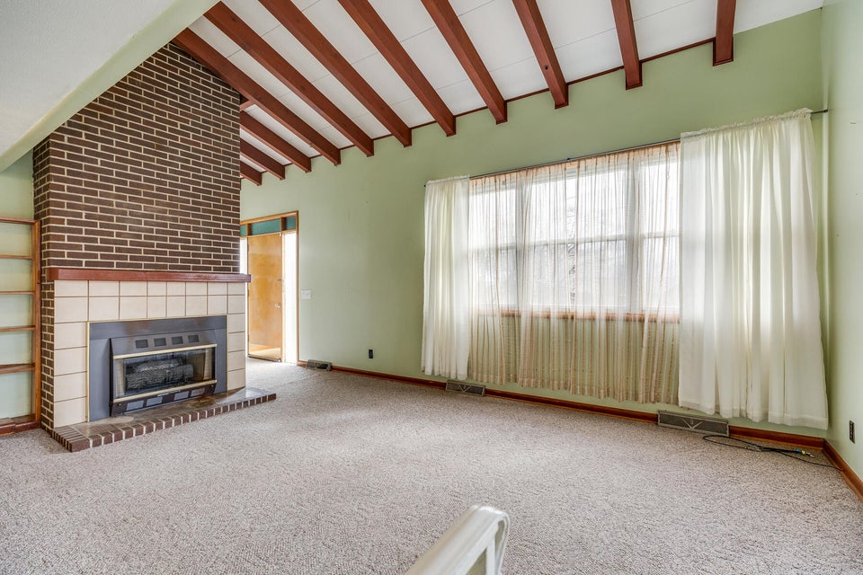 Photo #8: 127 Lakeview Lane