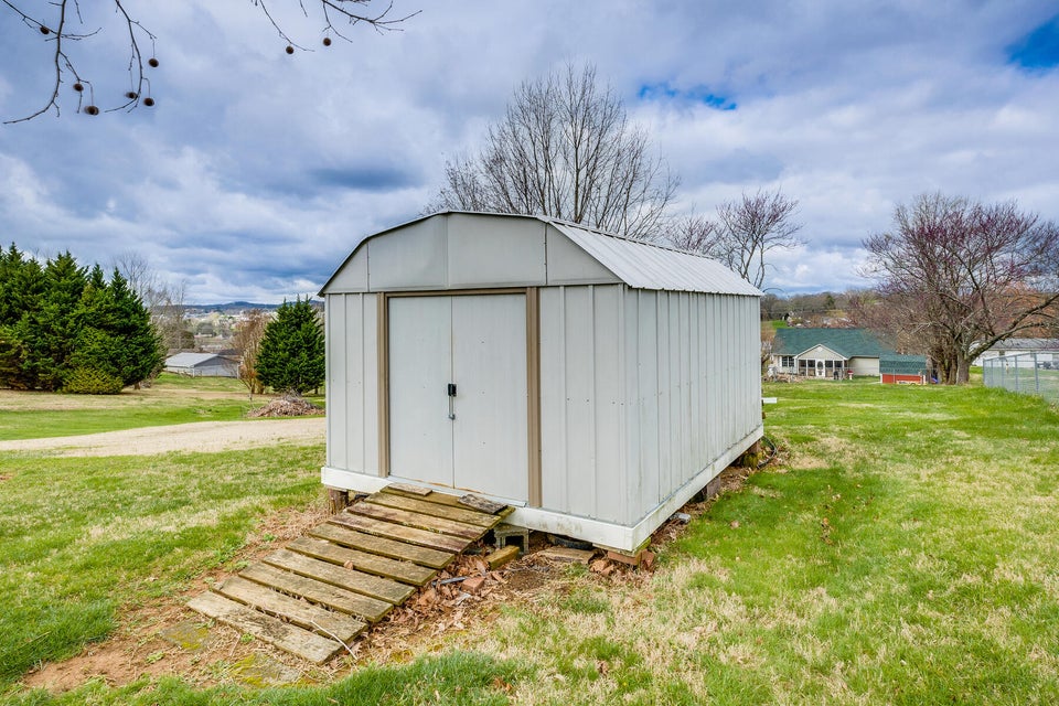 Photo #35: 127 Lakeview Lane
