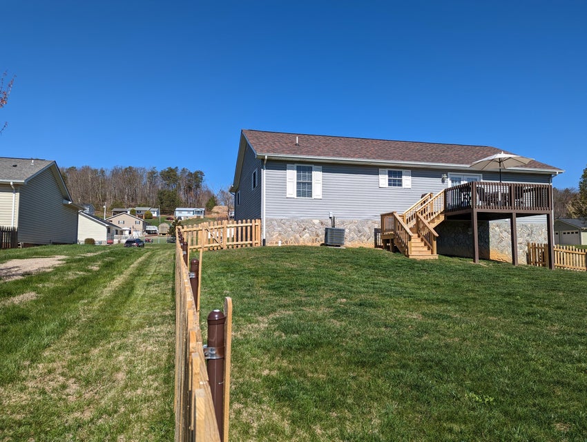 Photo #34: 104 Savanna Court