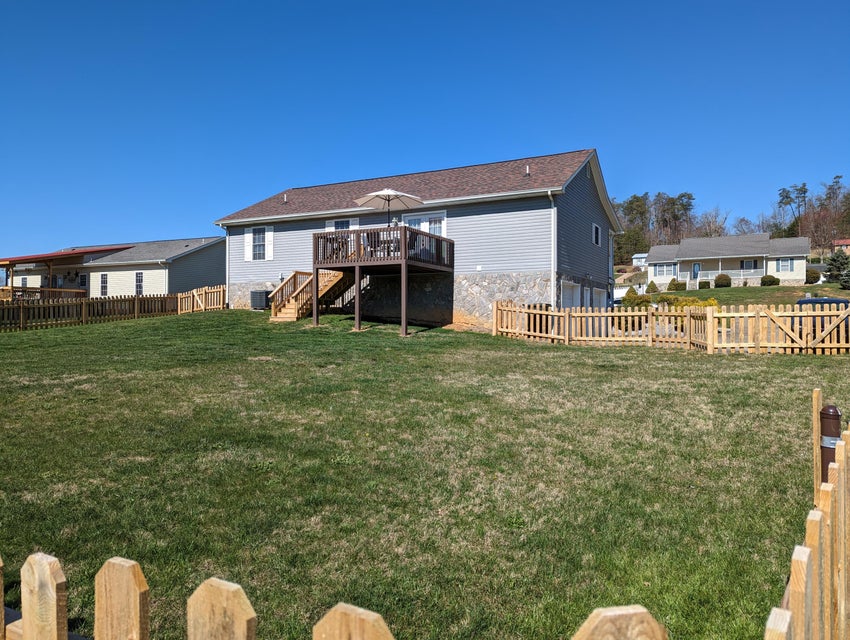 Photo #33: 104 Savanna Court