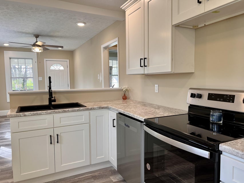 Photo #12: 3524 Oak Grove Street