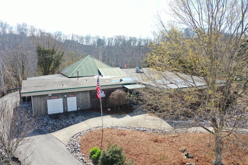 Photo #16: 183 Hemlock Road