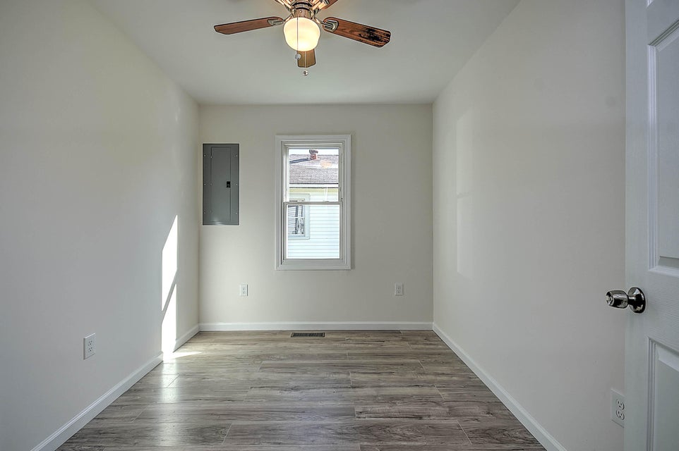Photo #15: 1015 Vermont Avenue