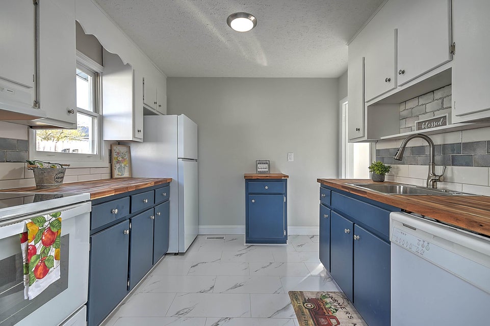 Photo #10: 719 Vernon Street