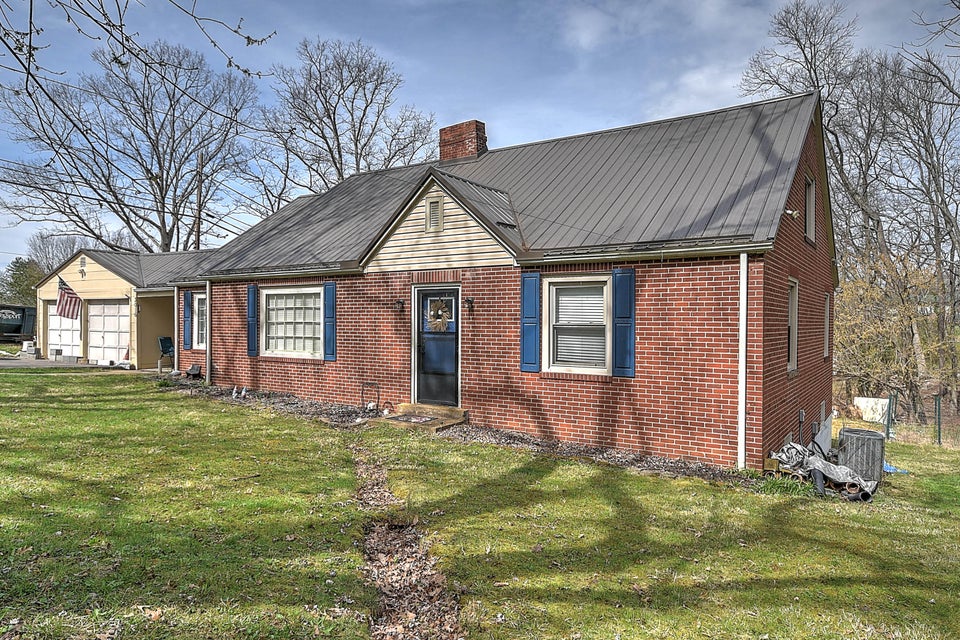Photo #2: 3016 Shipley Street