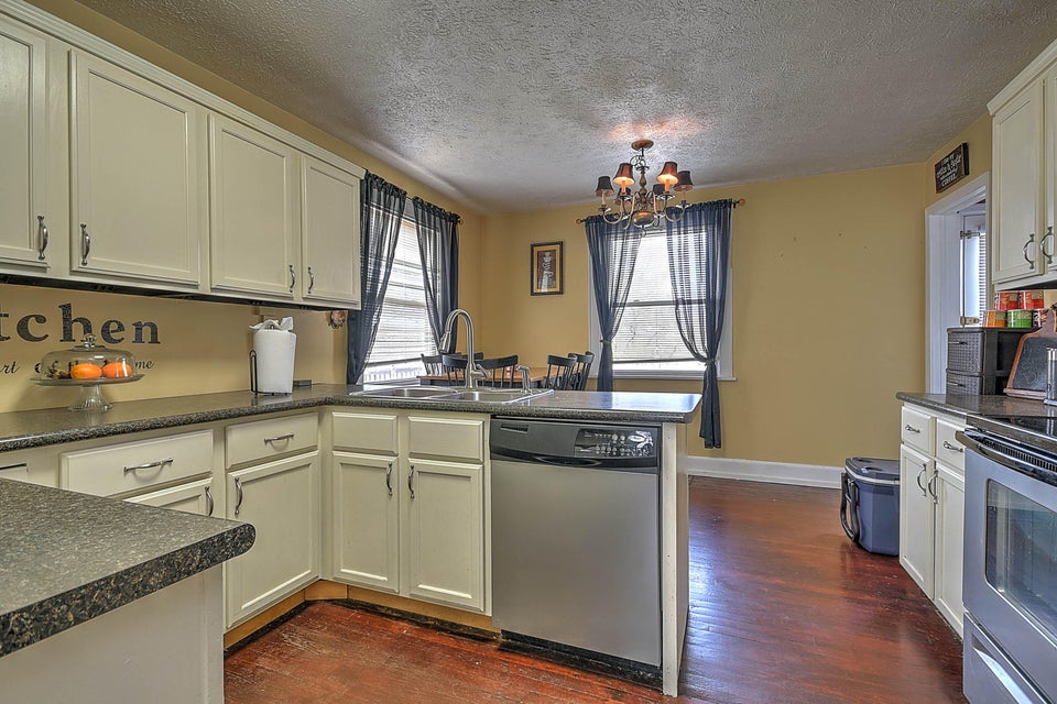 Photo #8: 3016 Shipley Street