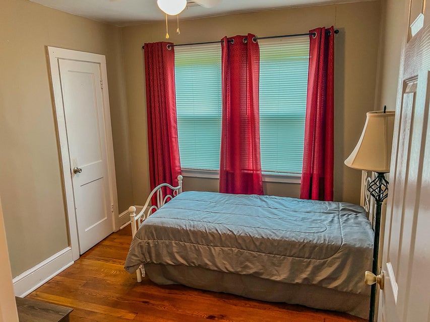 Photo #15: 2529 Sullivan Gardens Parkway