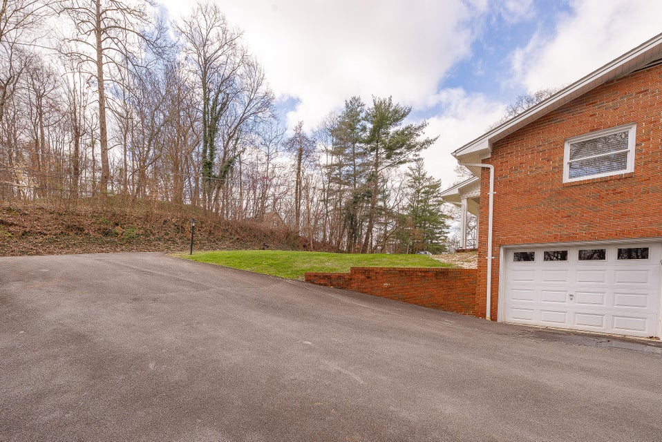 Photo #46: 4316 Briarwood Road