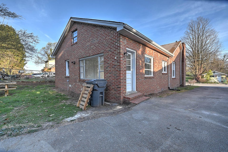 Photo #37: 240 Mcdowell Street