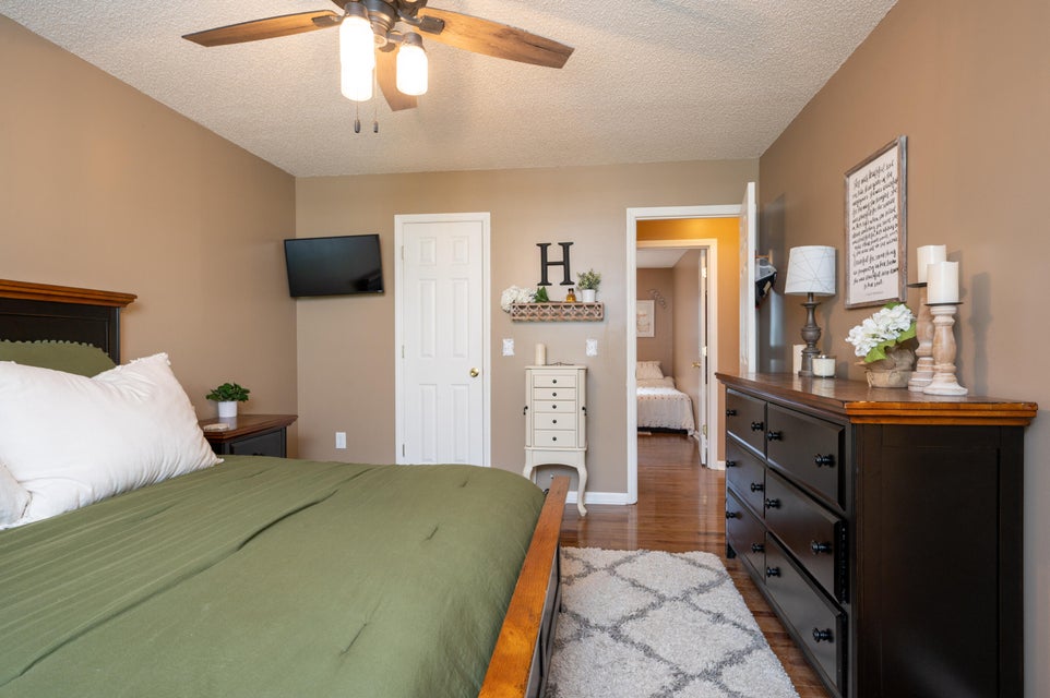 Photo #9: 3820 Alderwood Drive