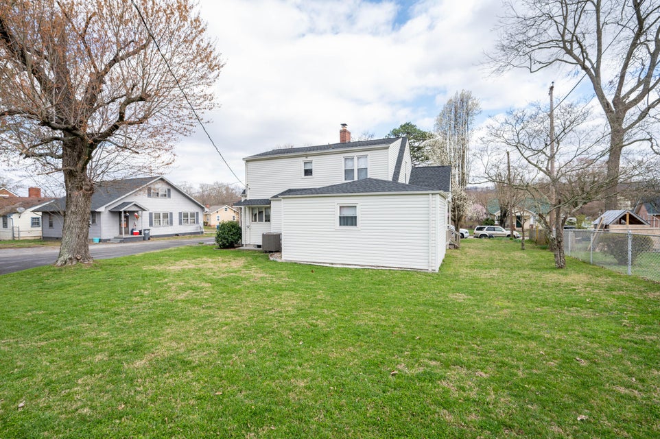 Photo #11: 1768 Jefferson Avenue