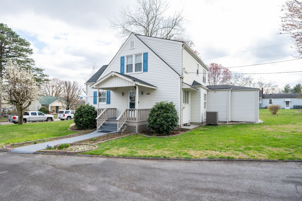 Photo #15: 1768 Jefferson Avenue