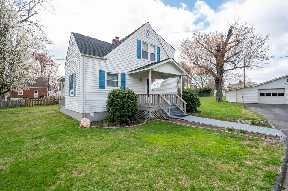 Photo #19: 1768 Jefferson Avenue