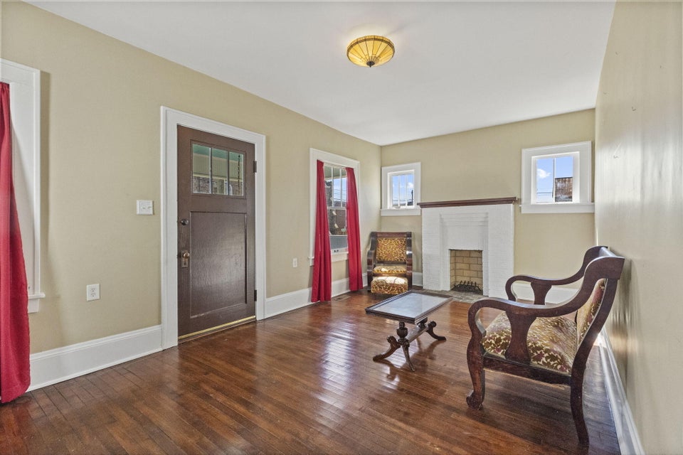Photo #6: 608 Russell Street