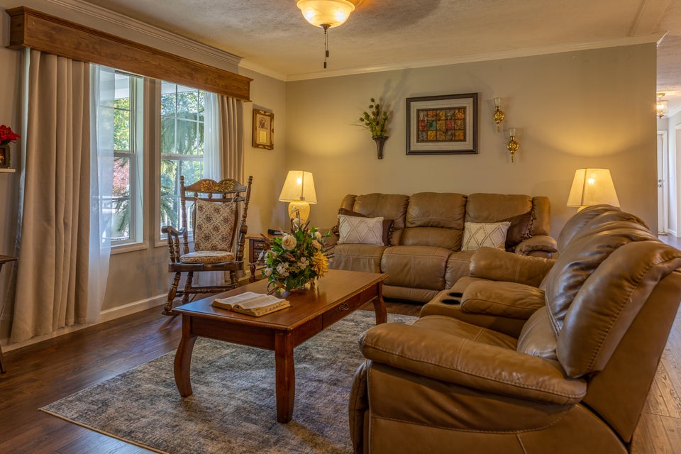 Photo #11: 18521 Woodland Hills Road