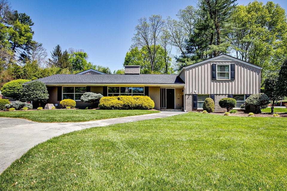 Photo #2: 1504 Dobyns Drive