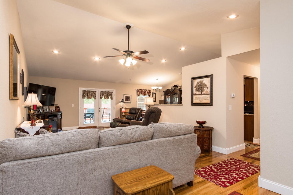 Photo #8: 310 Shiloh Shoals Drive