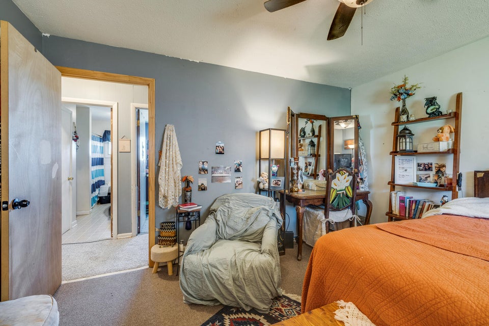Photo #16: 1305-11 Highpoint Avenue