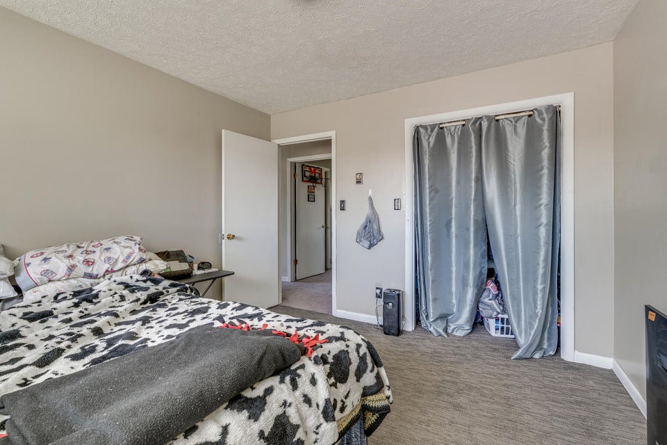 Photo #49: 1305-11 Highpoint Avenue