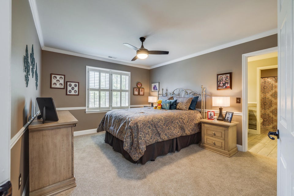 Photo #32: 221 Rosehaven Court