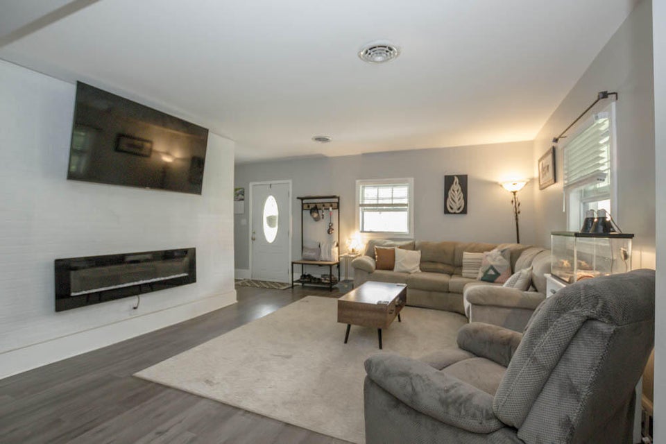 Photo #5: 607 2nd Street