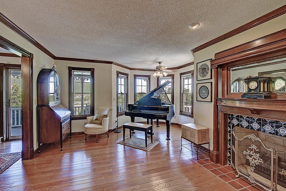 Photo #8: 310 Meadowview Lane 