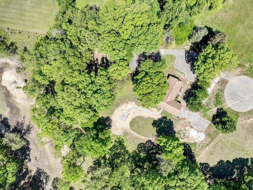 Photo #21: 630 Ancient Oaks Court