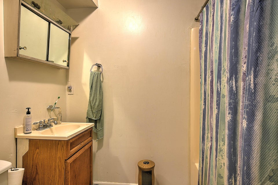Photo #11: 559 Kiser Boulevard