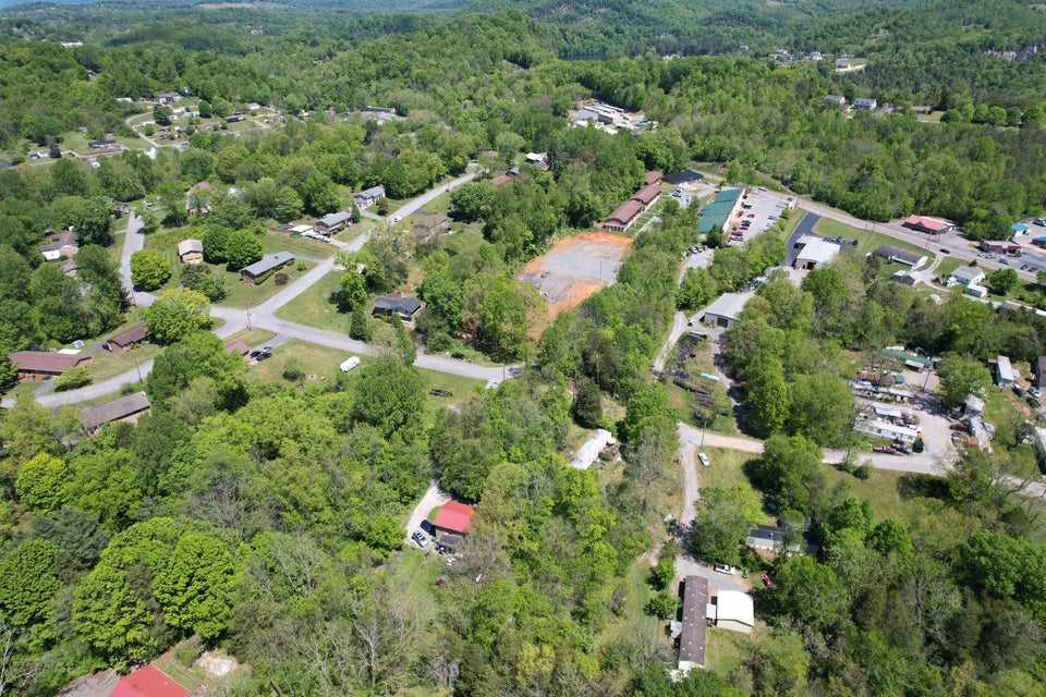 Photo #11: 165 Brookfield Lane