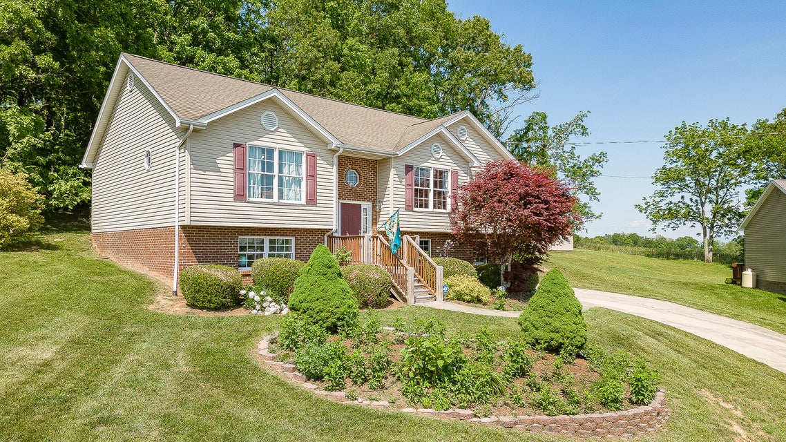 Photo #2: 1413 Martins Glen Lane