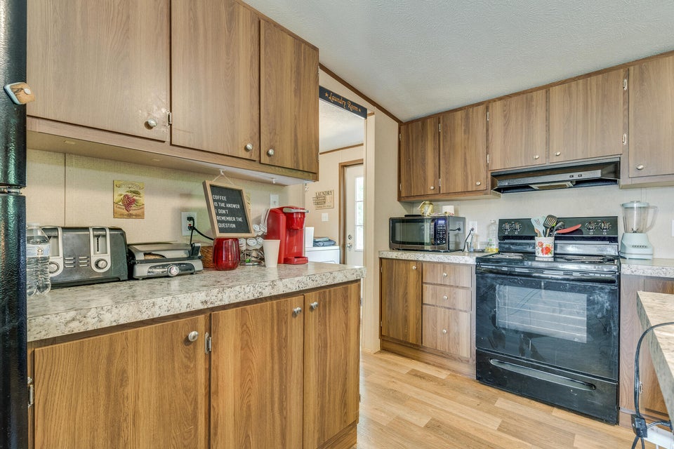 Photo #9: 226 Arrowhead Drive