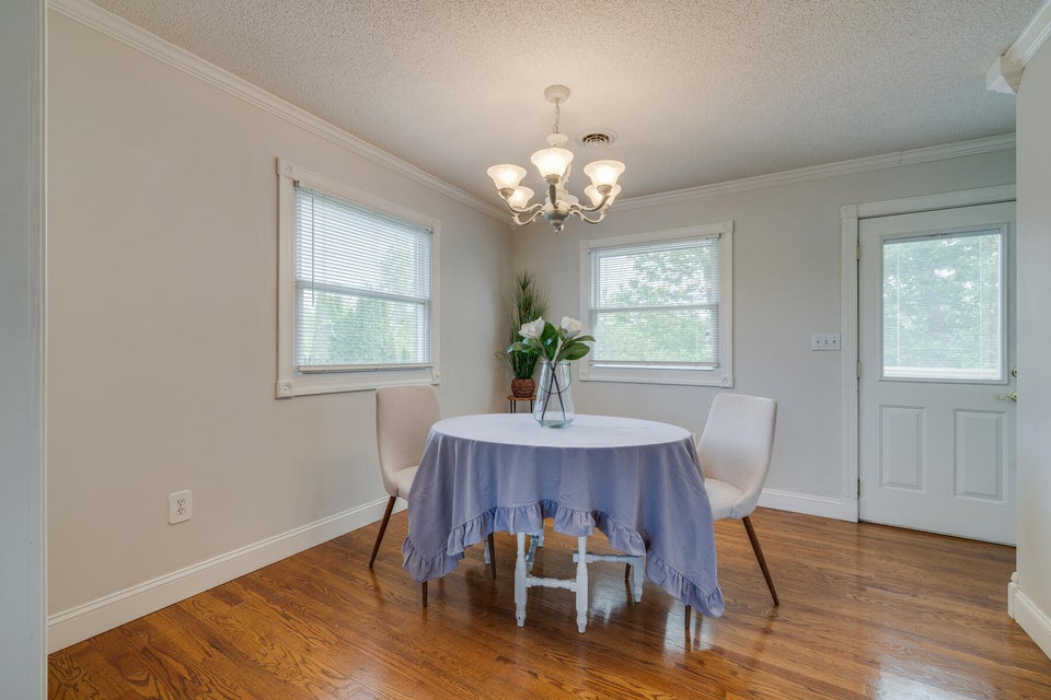Photo #10: 1030 Wood Eden Drive