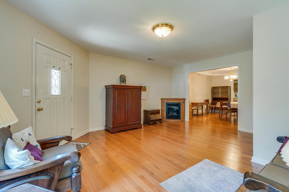 Photo #5: 2425 East Lakeview Drive
